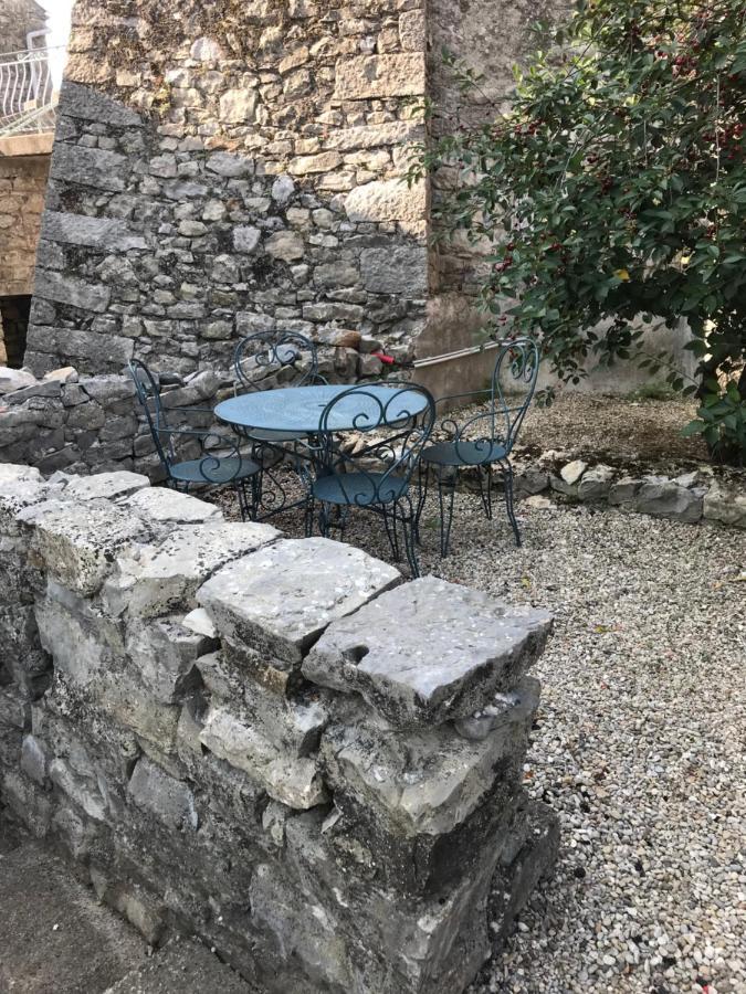 Le Mas Du Paradis Bleu Saint-Andre-de-Cruzieres Esterno foto